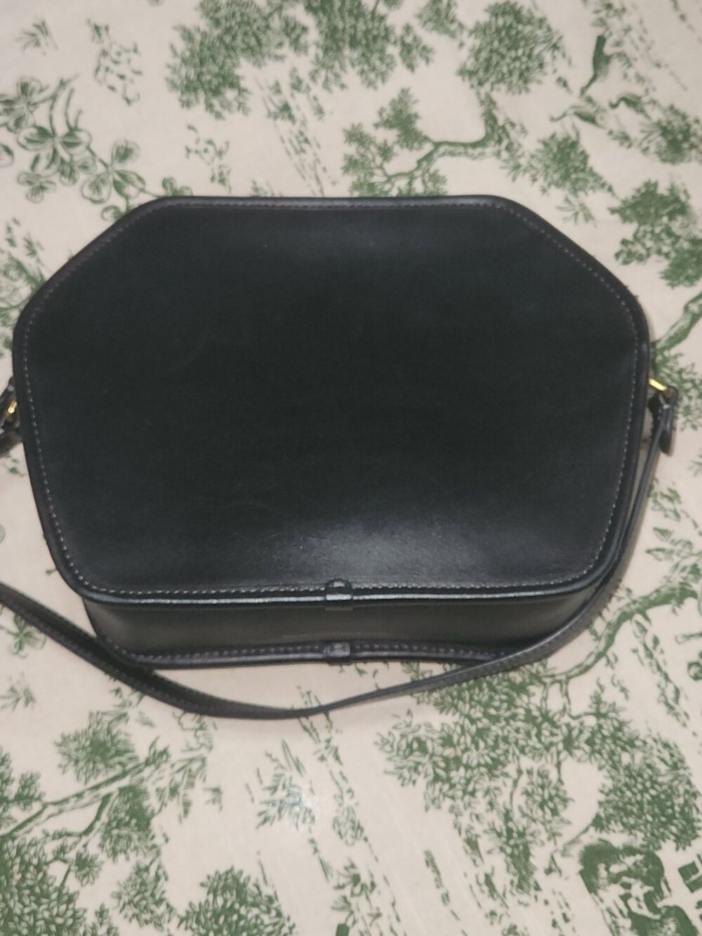 Coach Black Glove Tanned Leather Geometric Zip Crossbody Adjustable Strap - Picture 2 of 7